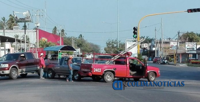 choca bomberos