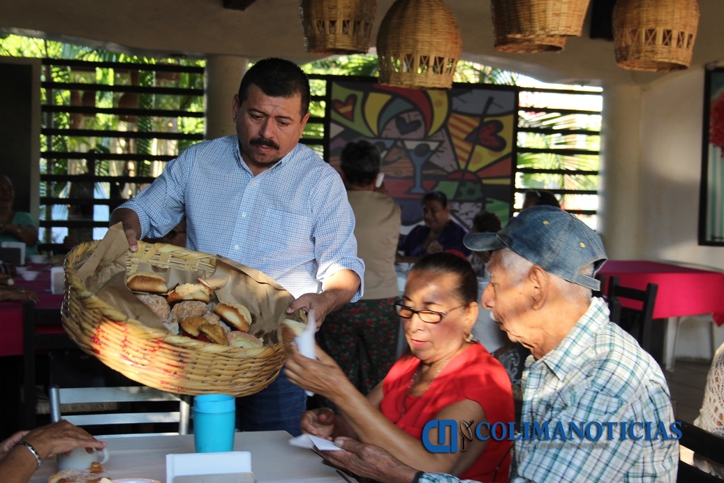 Alcalde abofetea a trabajador municipal