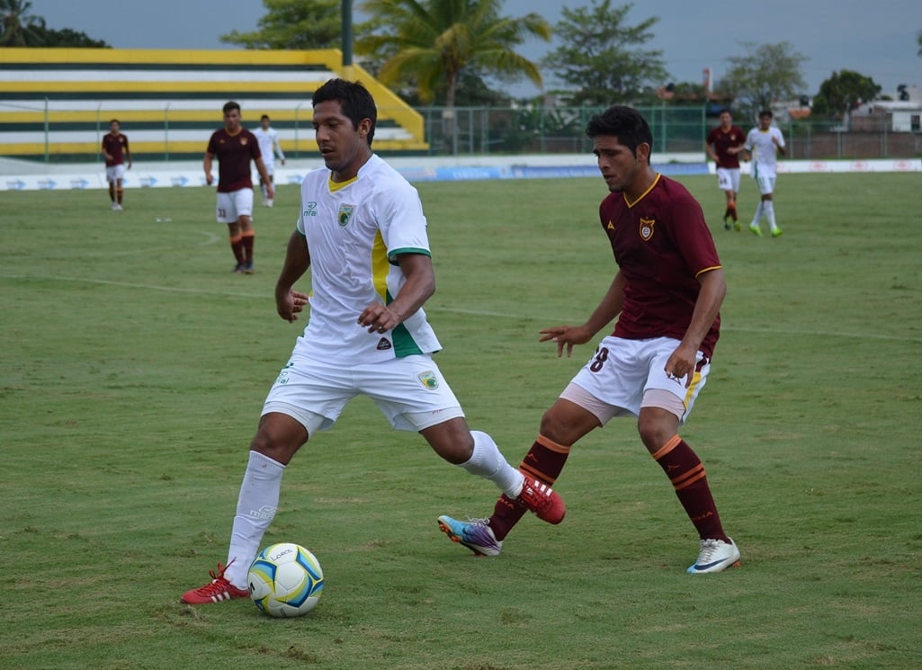 0077_JULIO2013_LOROSvsESTUDIANTES