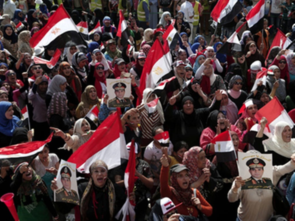 UN MUERTO POR DISPAROS DEL EJÉRCITO CONTRA SEGUIDORES DE MURSI EN EL CAIRO