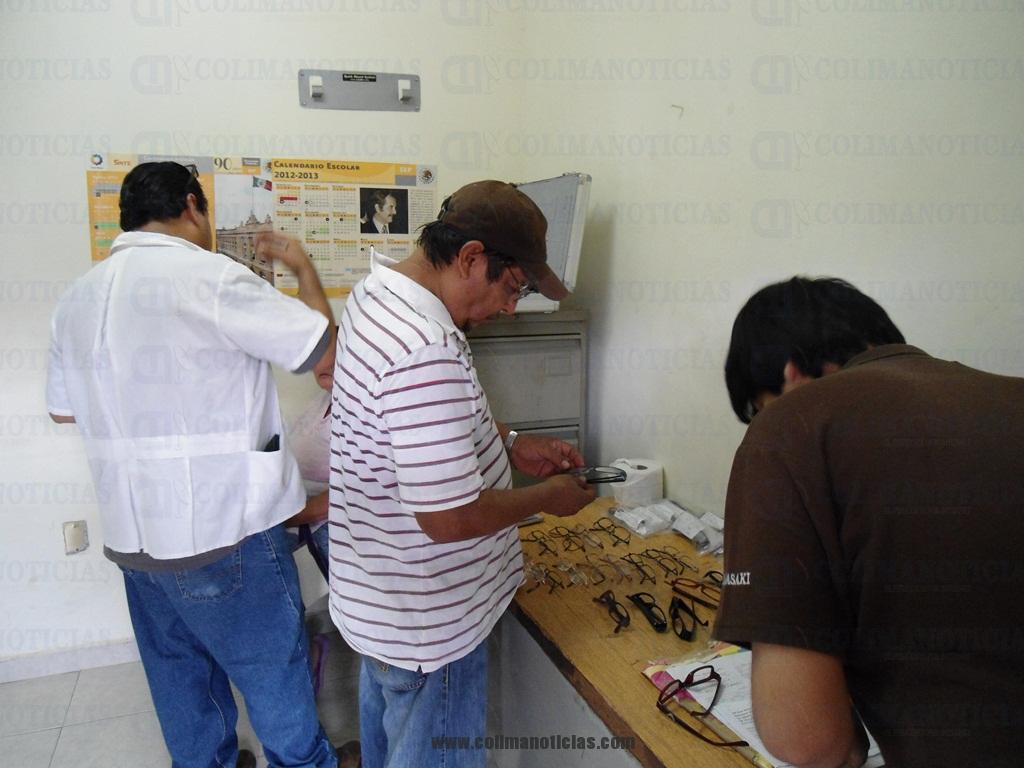 LENTES EN EL DIF ARMERIA