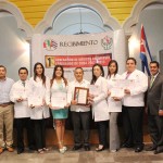 dan bienvenida a egresados cuba
