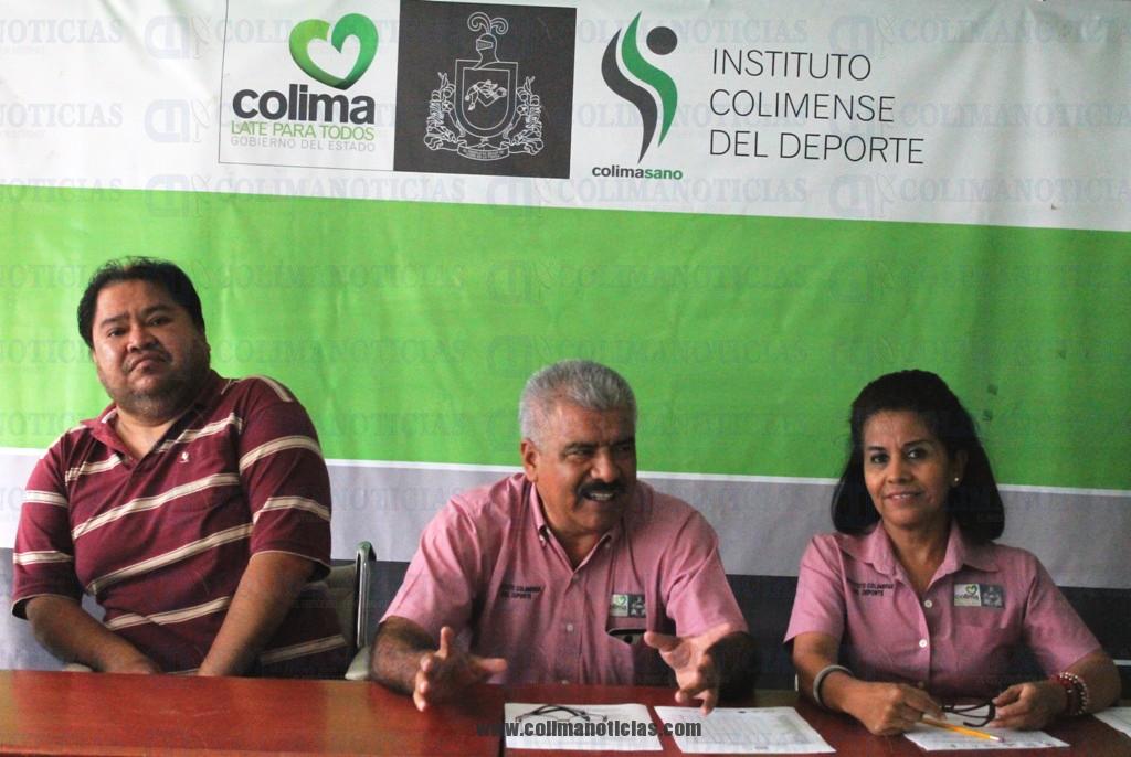 0090.OCTUBRE2013_RECONOCEN A ATLETAS SOBRE SILLA DE RUEDAS