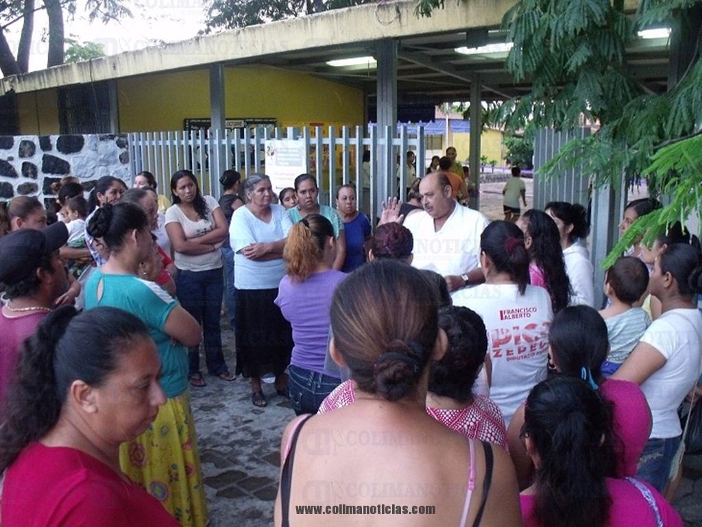 CHAPULA CON MADRES DE FAMILIA DE COFRADIA DE JUAREZ