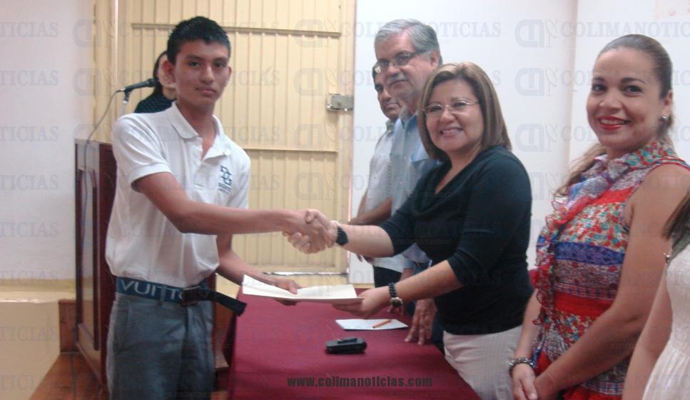 becas CBTIS 19 24102013