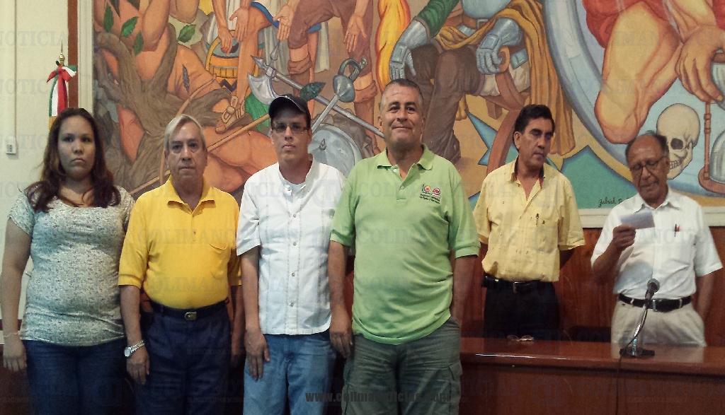inf_0027_OCTUBRE2013_REESTRUCTURAN CLUB DE REPORTEROS DE COLIMA