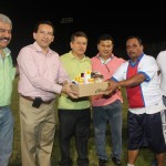 0169.NOV2013_ENTREGA DE UNIFORMES A STSGE