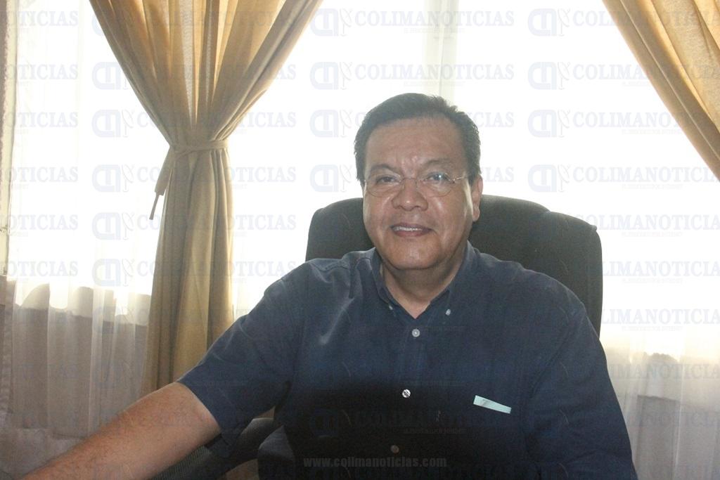 aniceto cabrera director juridico de la comuna tecomense