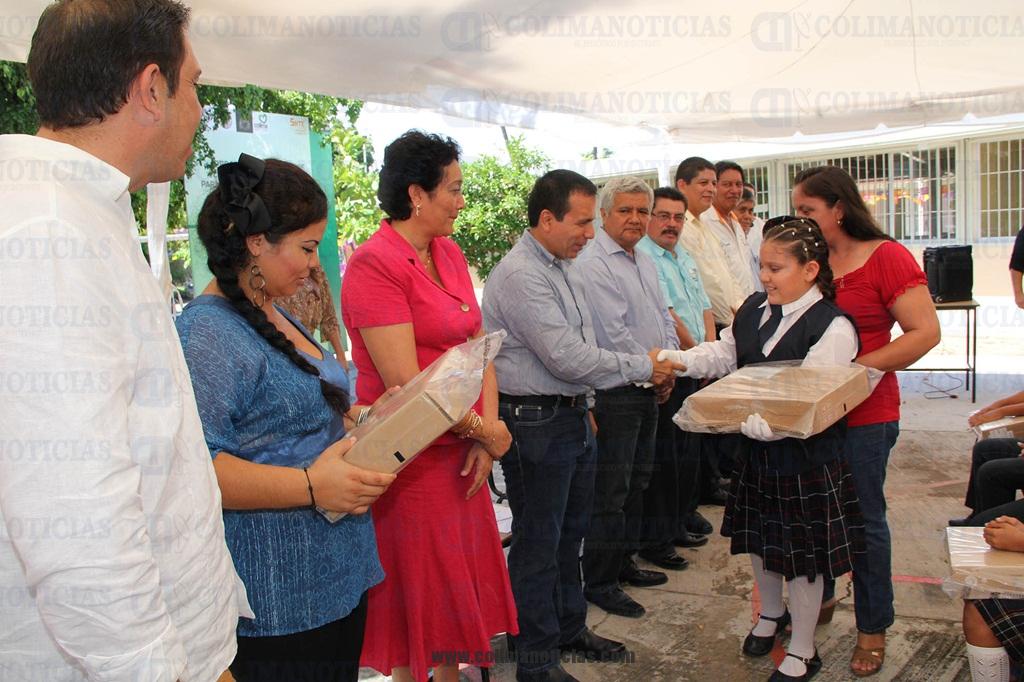 entrega de computadoras 6 nov