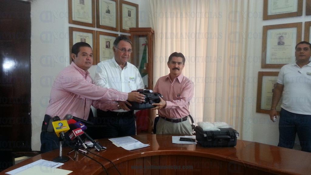entregan equipos ayunt colima 14