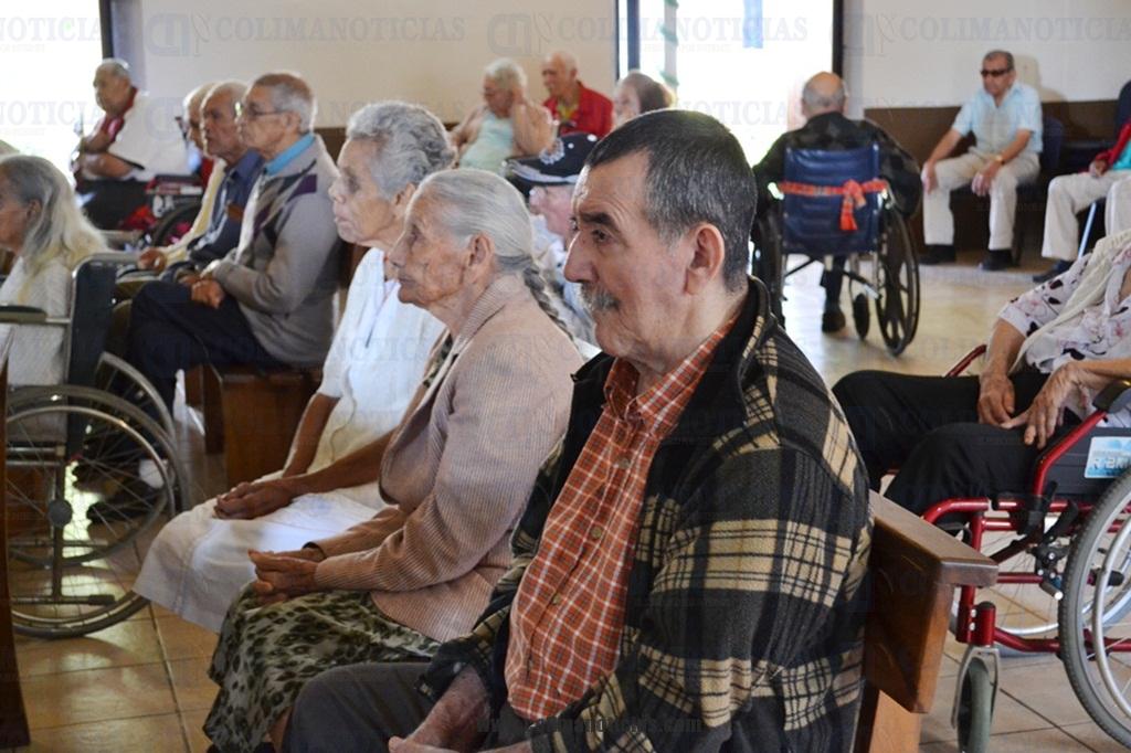 RIMMA presentó villancicos navideños en la Casa del Adulto Mayor “La Armonía”