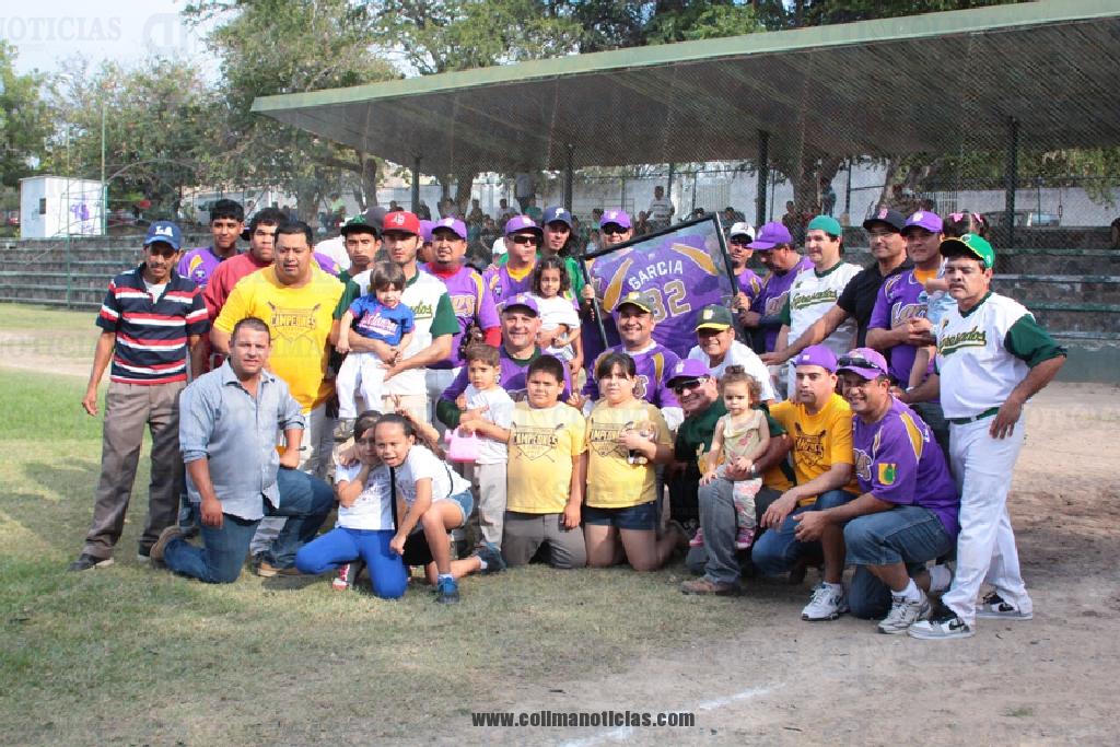 0183_ENERO2014_Loros Egresados_Bicampeón Ligas Coordinadas de Beisbol