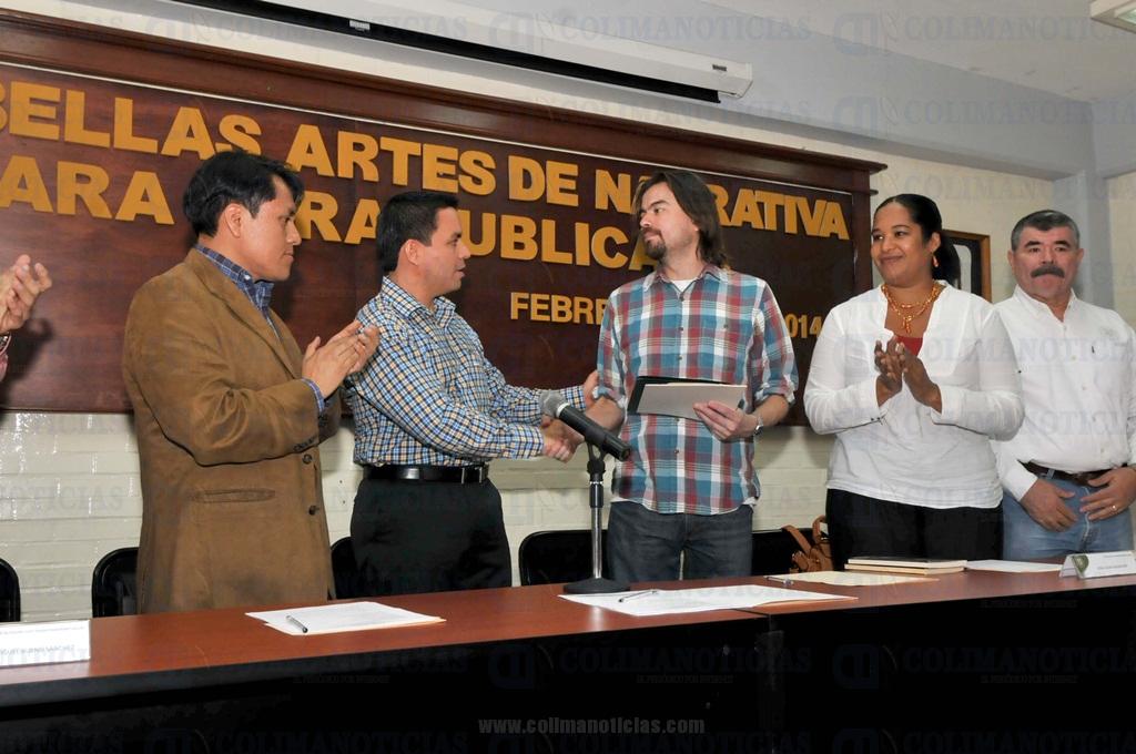Entrega Premio Narrativa Colima