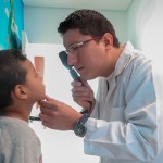 niño revision medico