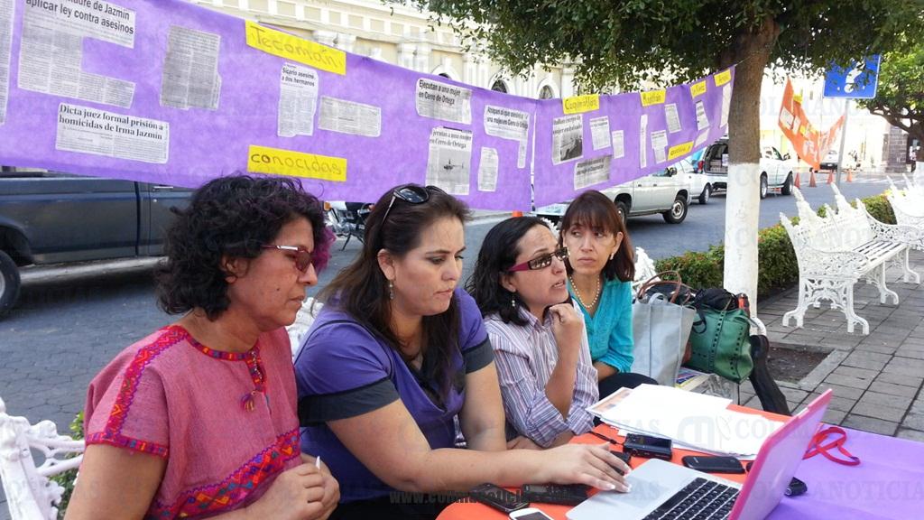 Feministas rueda prensa
