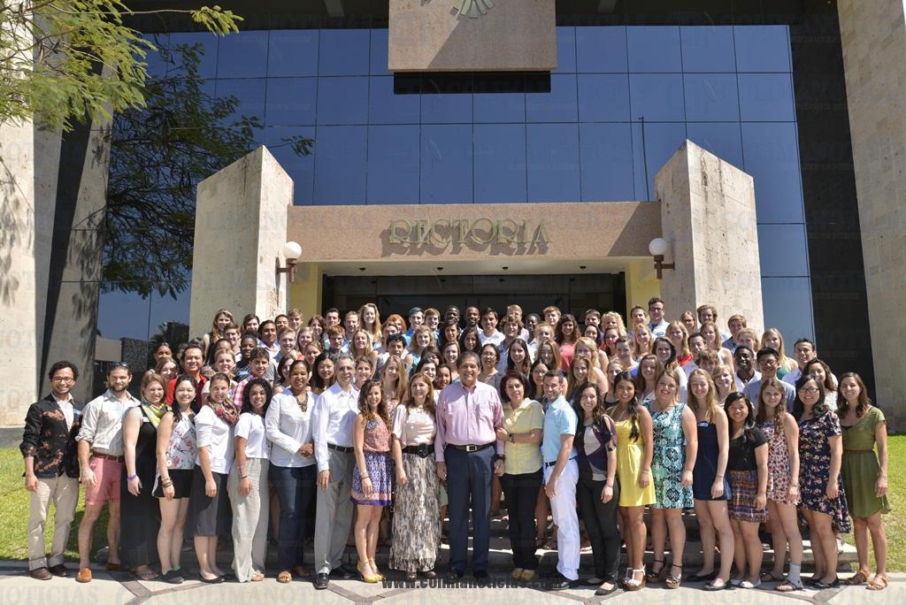 Recibe rector a grupo Viva la gente