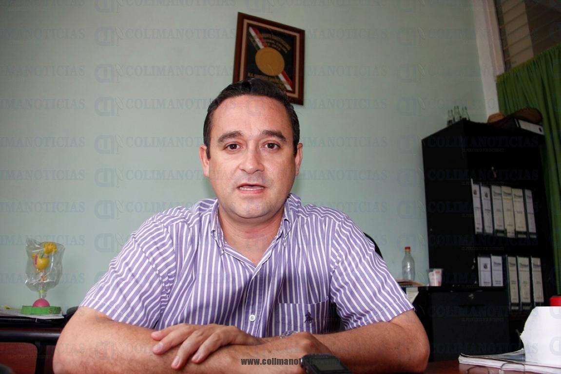 SANTIAGO CHAVEZ OFICIAL MAYOR DE TECOMAN (Medium)