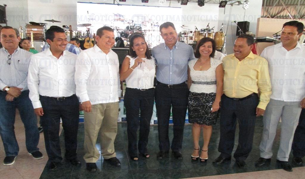 gobierno festeja madres buroc