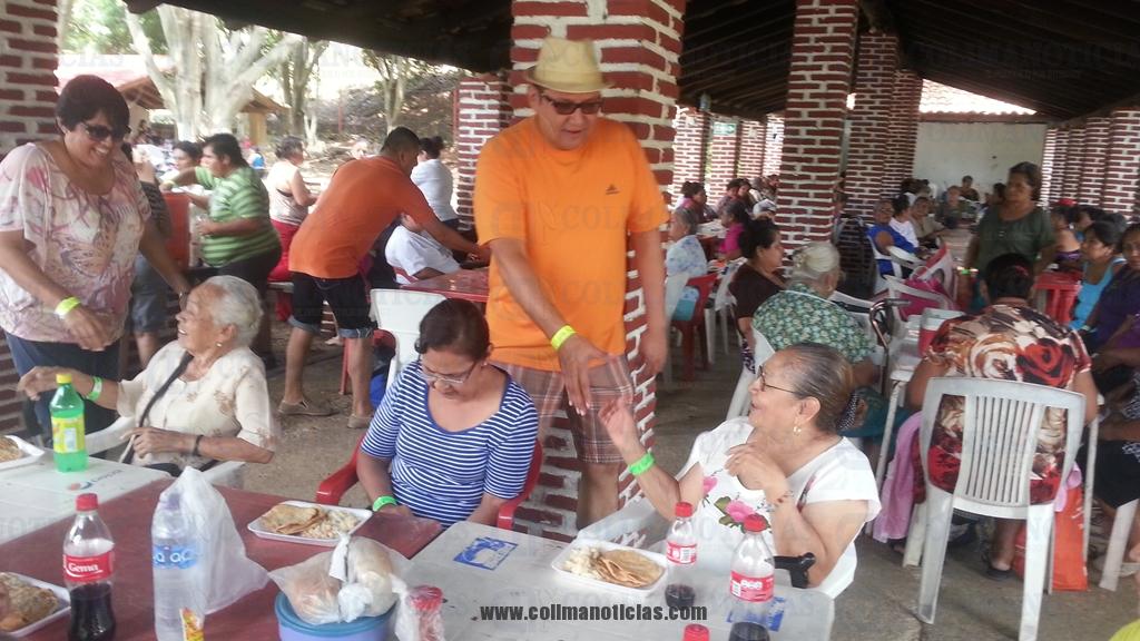 adultos mayores en las jaras