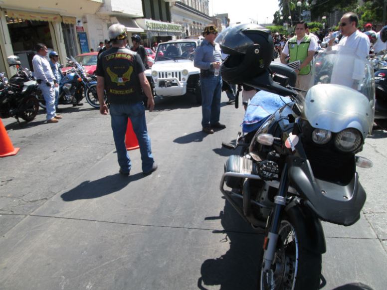 motos ley chalecos