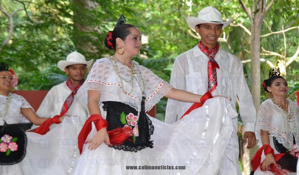 Compañia Municipal de Musica y Danza del Ayuntamiento de Colima