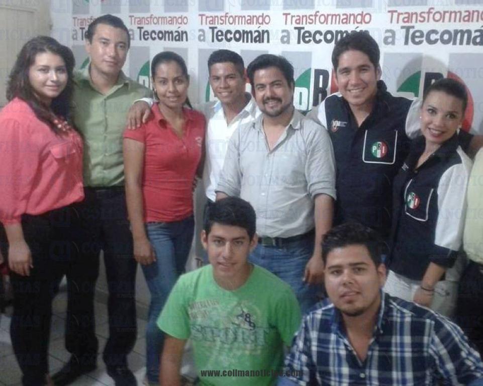 JULIO ANGUIANO CON JOVENES (Medium)
