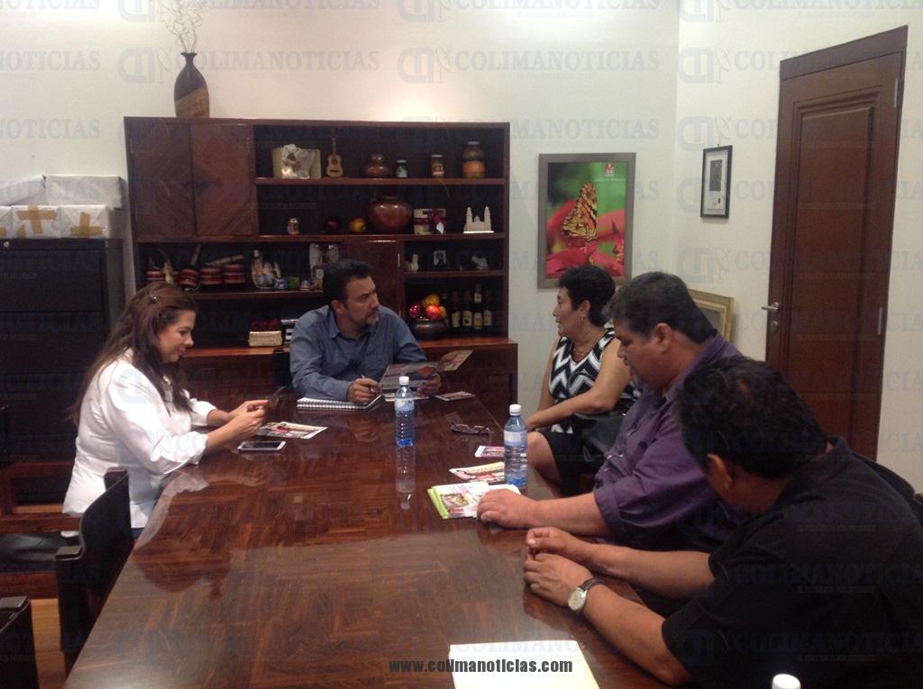 promocionan la feria de Armería