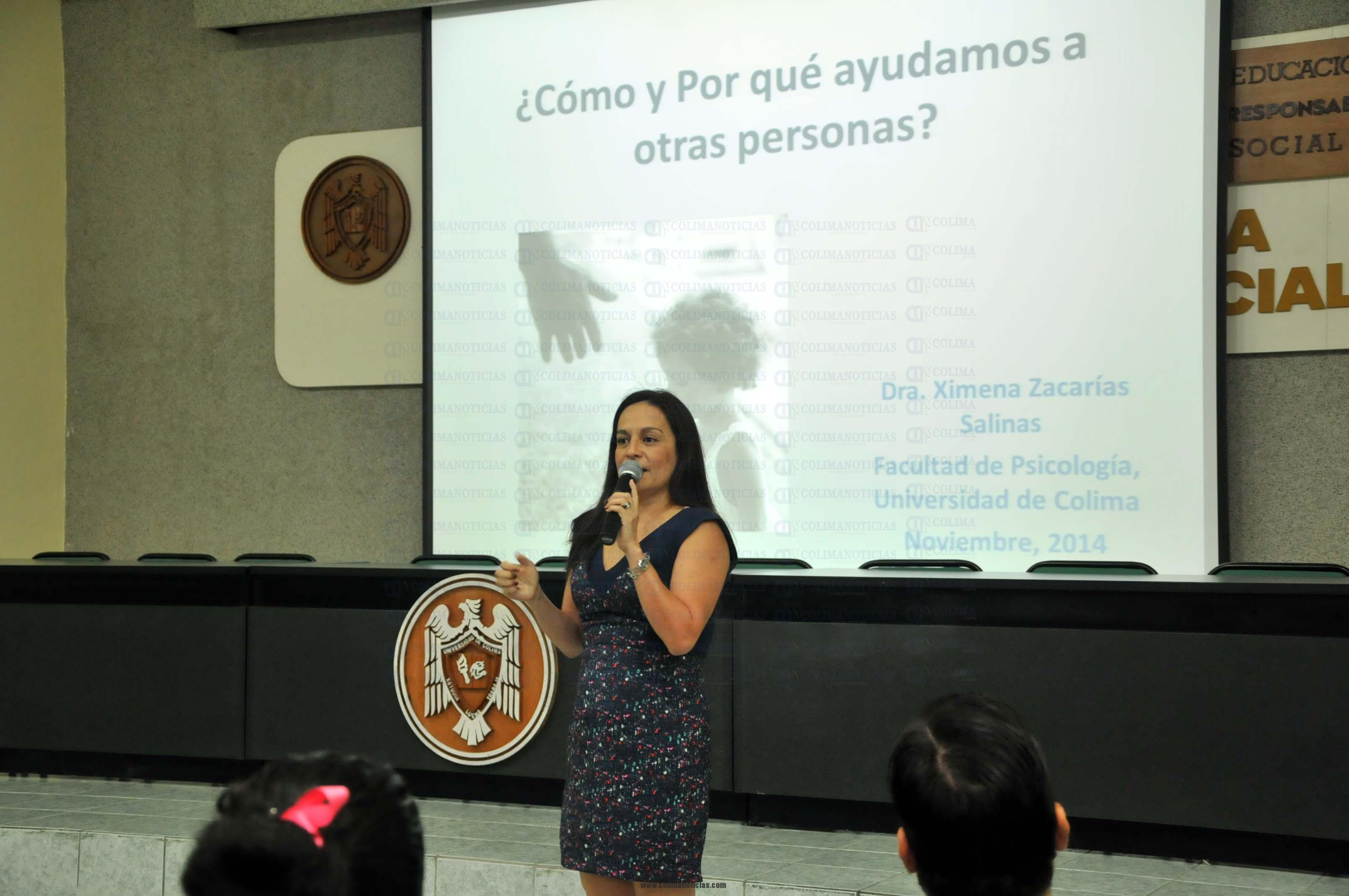 Conferencia cómo y porqué ayudamos a otras personas