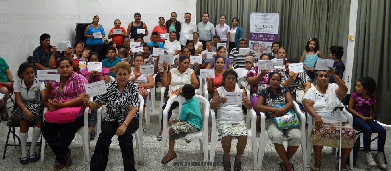 JEFAS DE FAMILIA EN TECOMAN (Medium)