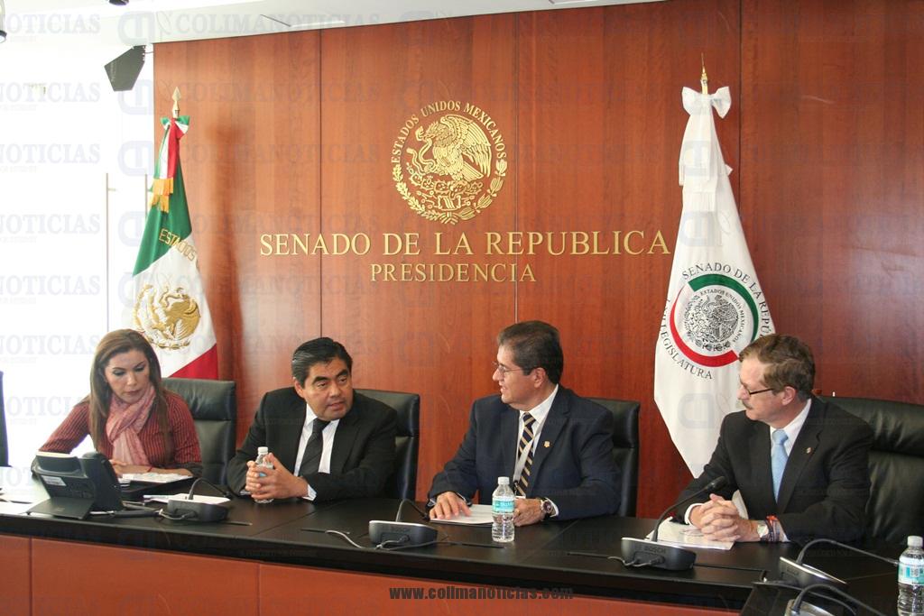 Visita rector el Senado de la República