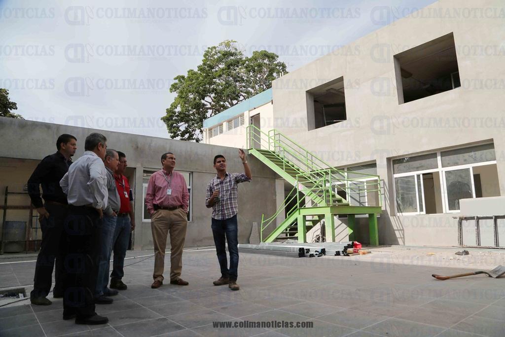 Avanzan obras salud