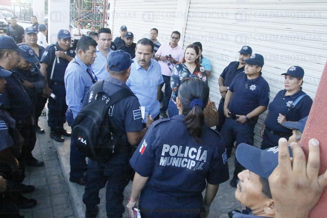 policias tecoman manifestación 2