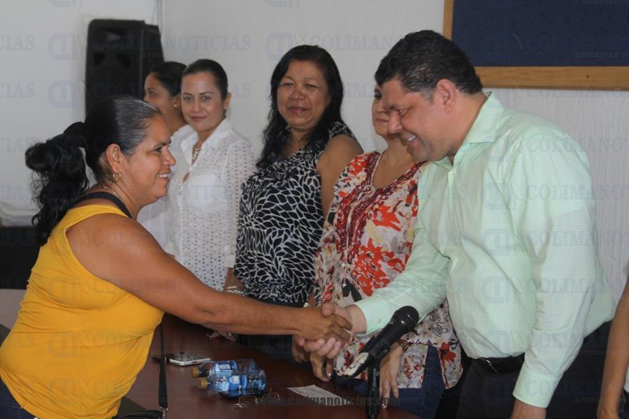 virgilio mendoza entrega apoyos