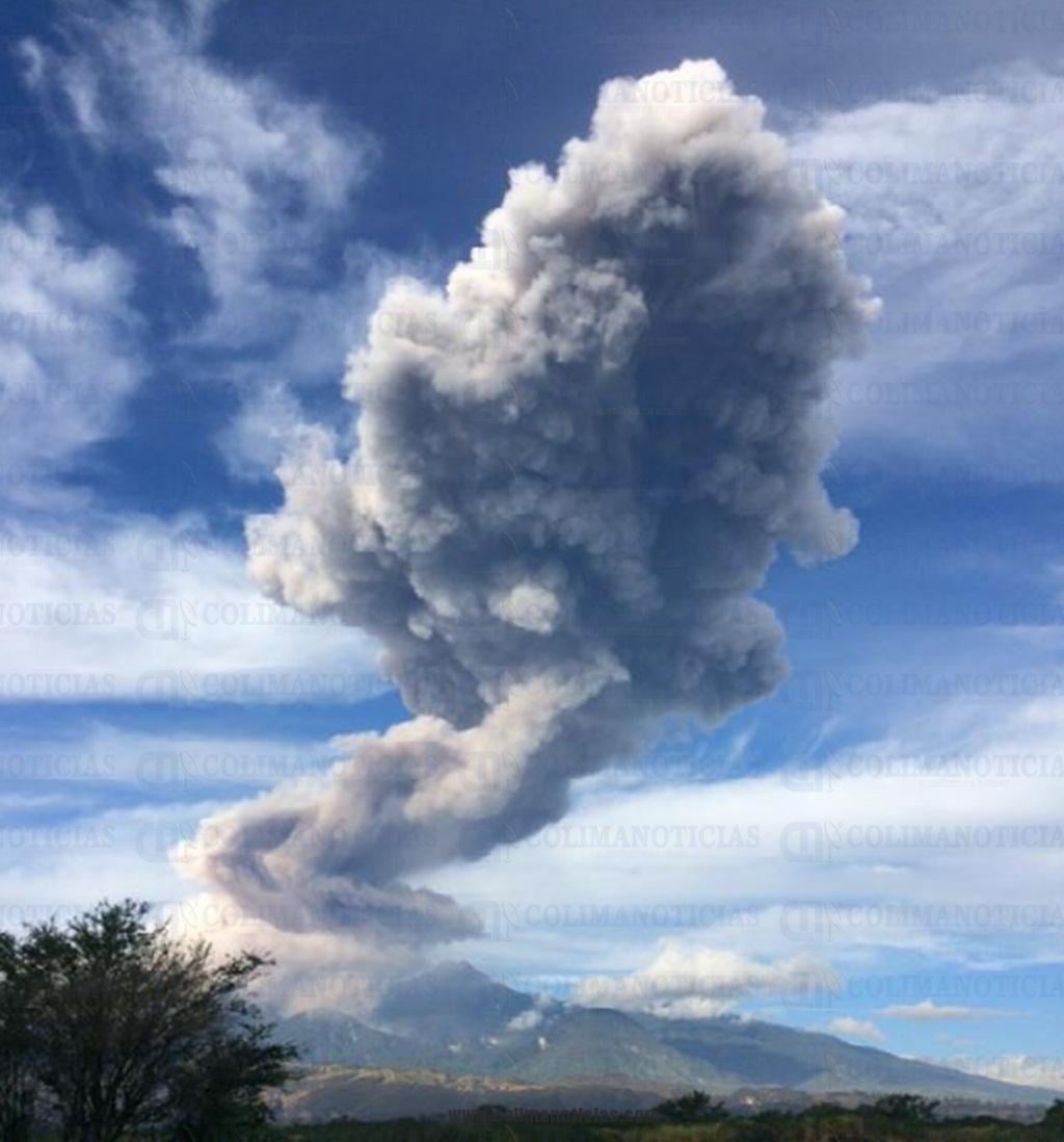 volcancolima arroja1