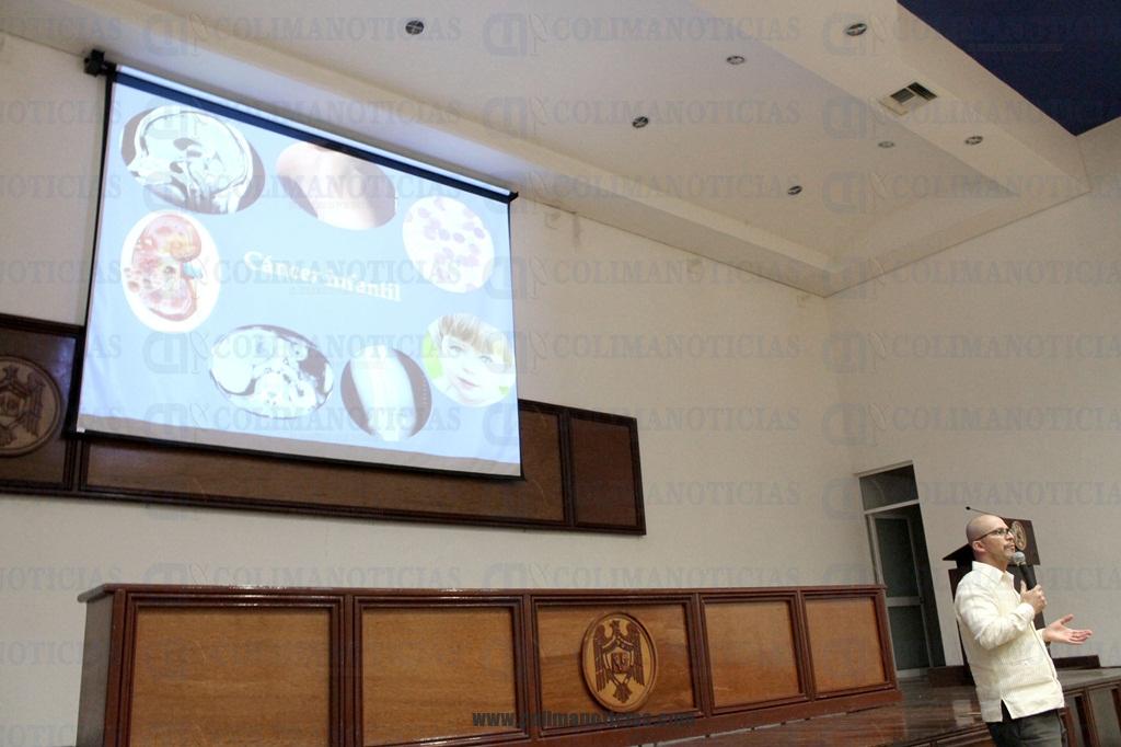 Conferencia sobre cáncer infantil en Manzanillo