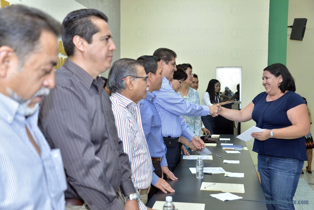 Entrega de recursos ESDEPED