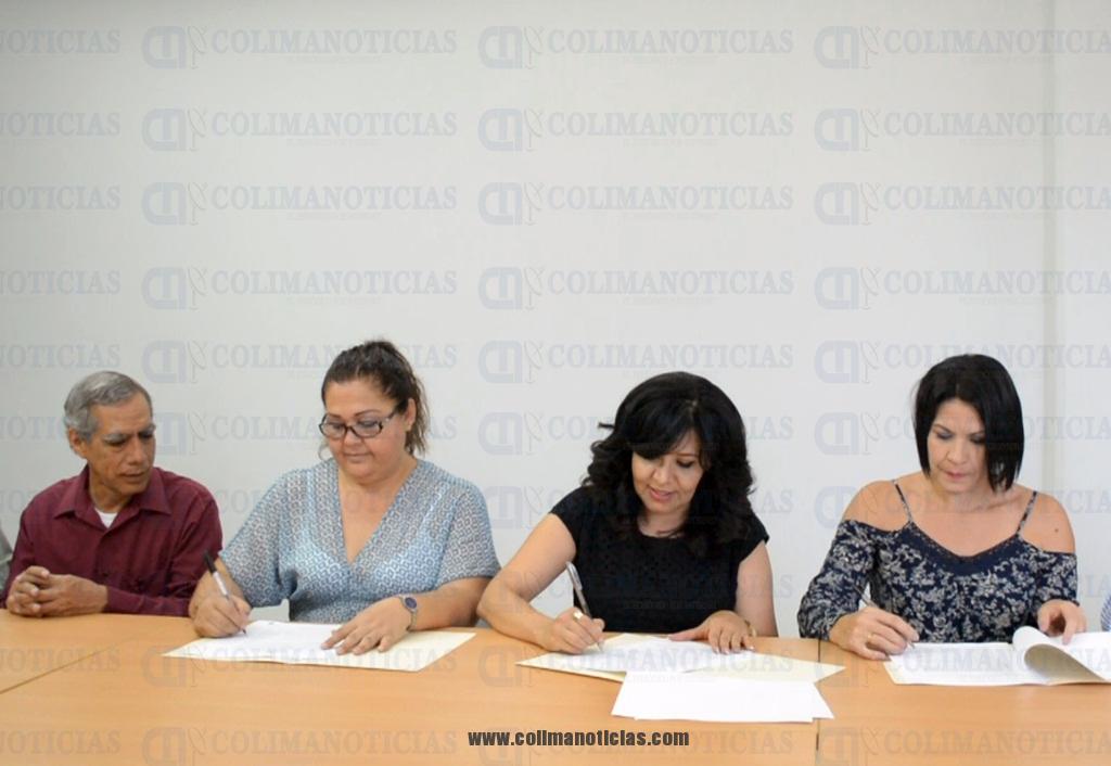 Firma convenios FEUC con empresas de Colima