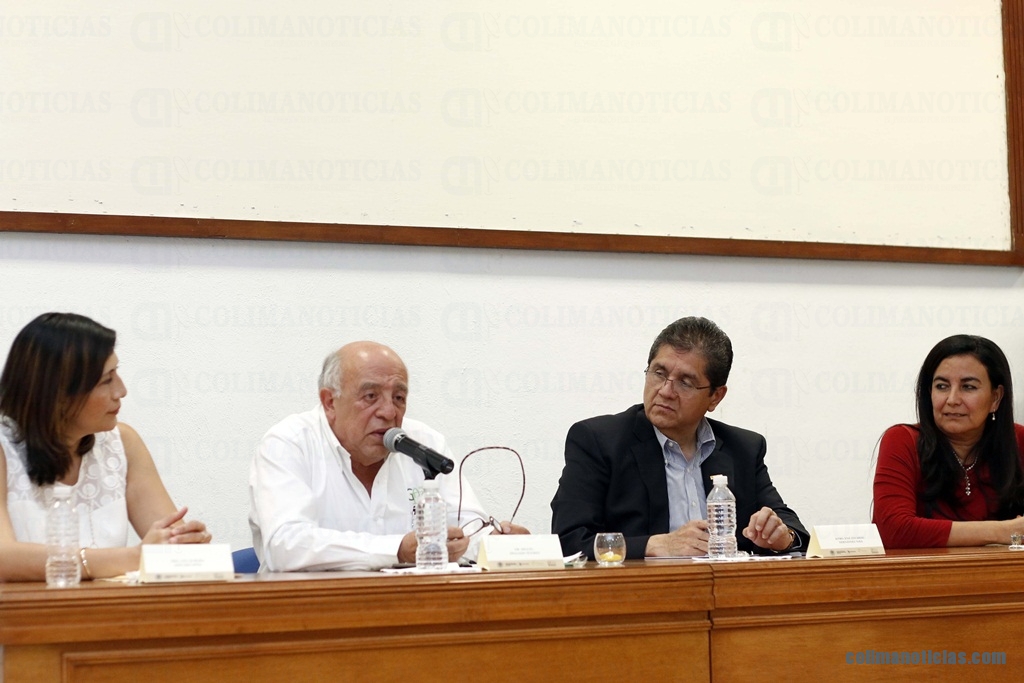 Presentan libro La sobmbra niña