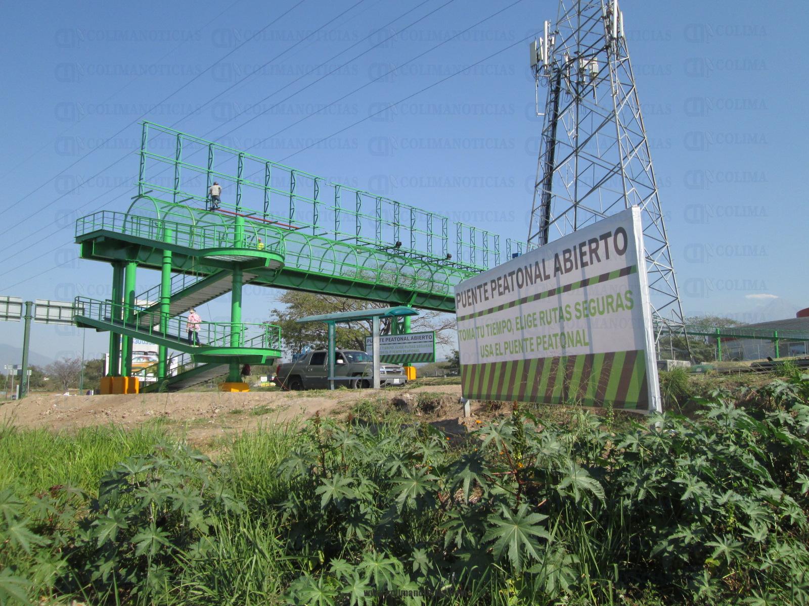 puente peatonal colima