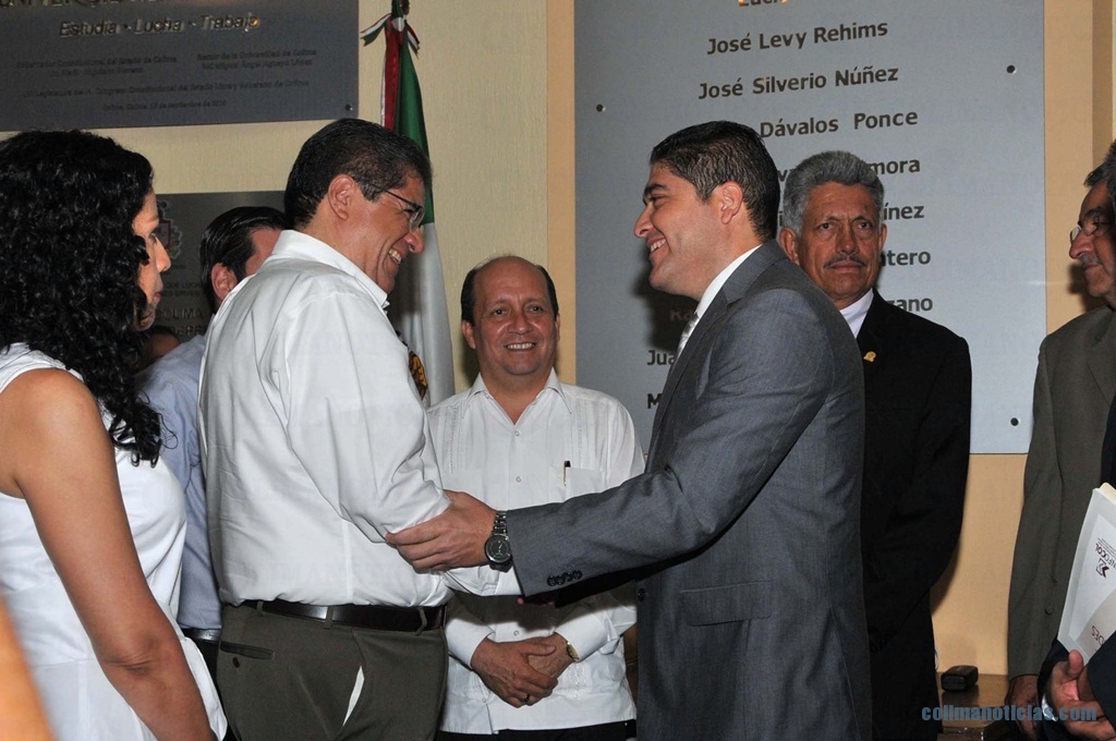Extra_Rector asiste a informe del Instituto de Transparencia