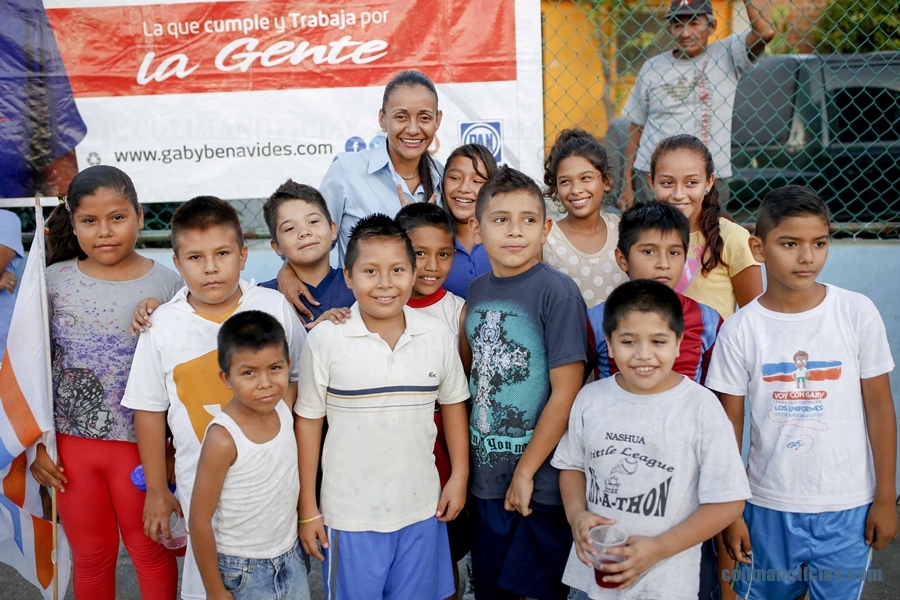 GABY BENAVIDES NIÑOS