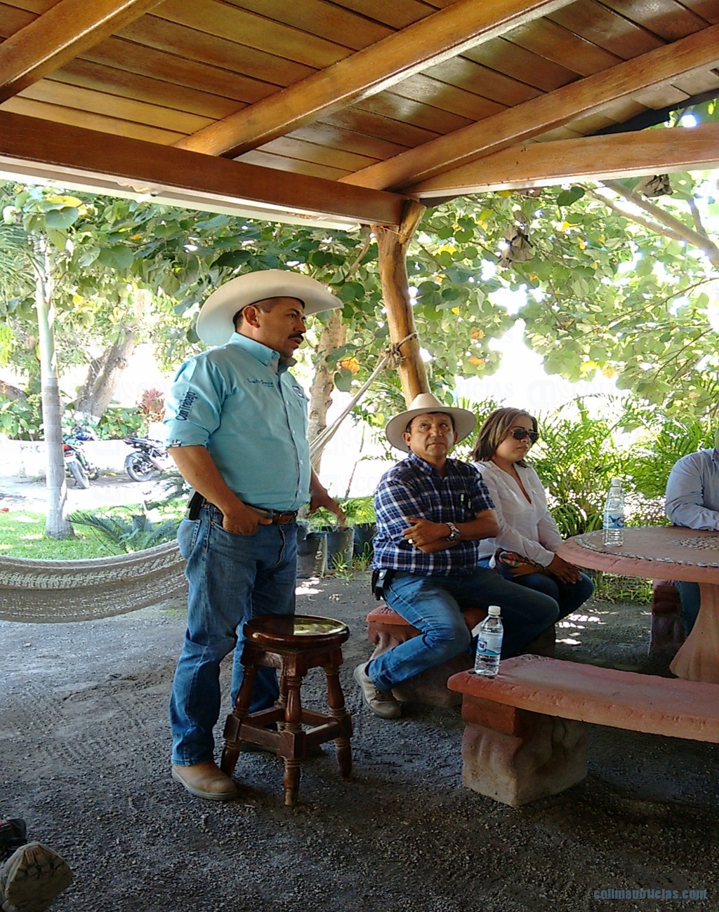 Lupillo con viveristas (1)