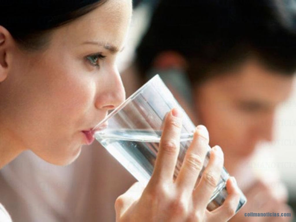Consecuencias de beber agua en exceso | Colima Noticias