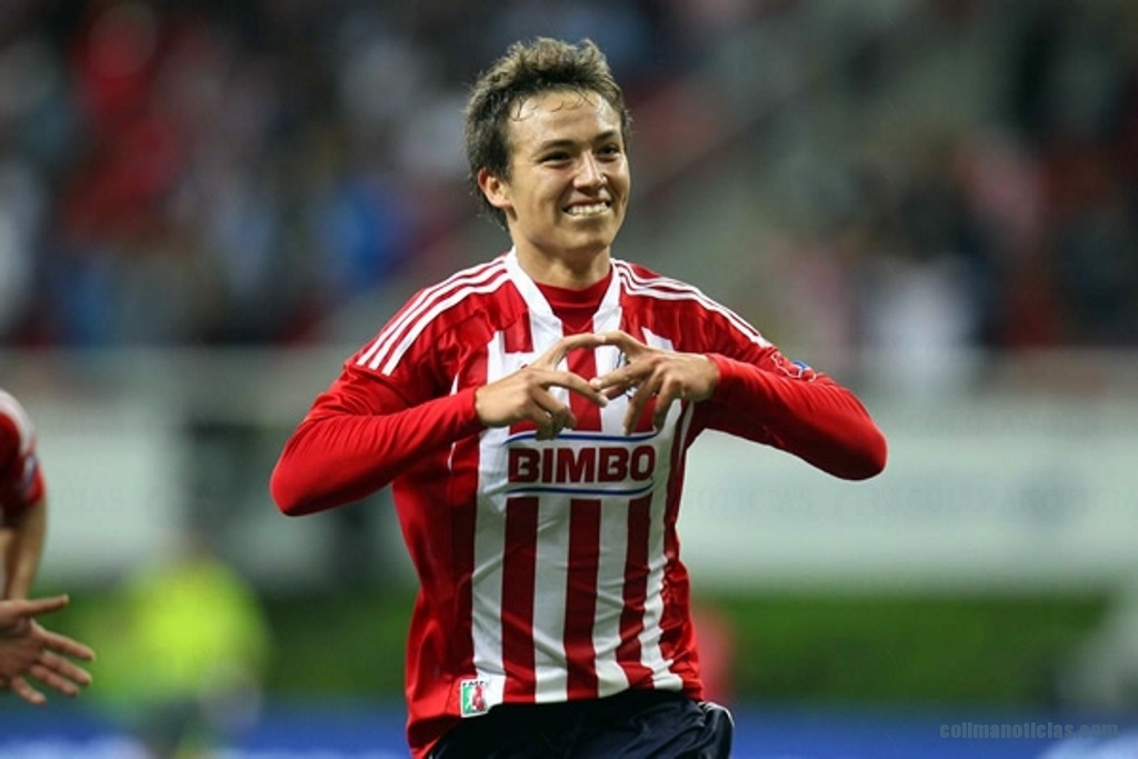 0181.MAYO.2015_LigaMX_Chivas_Cubo Torres
