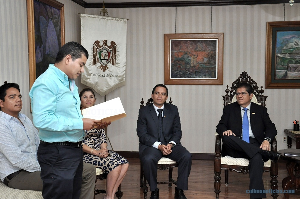 César Antonio Robles_Entregan títulos de doble grado UdeC-U. de Valparaiso