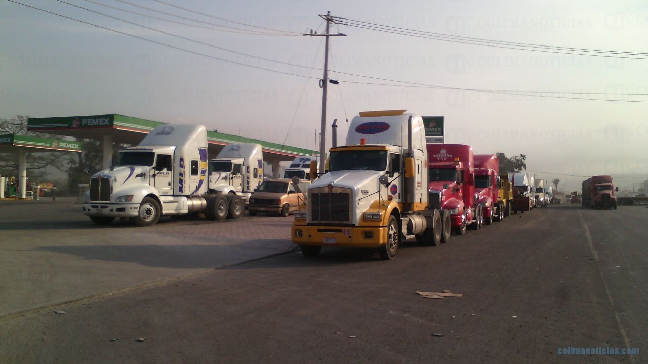 Manzanillo manifestacion trailer