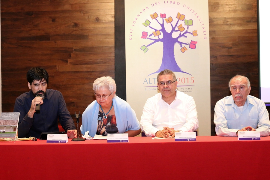 Presentan libro de Amador Contreras