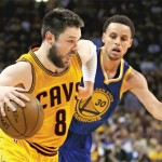 0073.JUNIO.2015_NBA_Final04_Warriors vs Cavaliers_Matthew Dellavedona y Stephen Curry