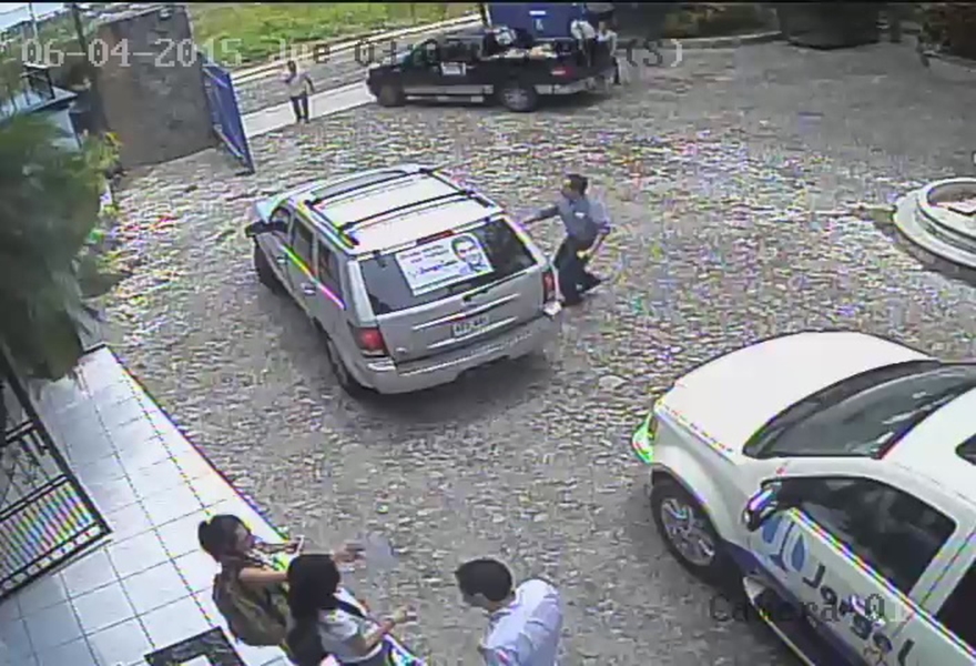 CAMIONETA DE JORGE LUIS EN EL ROBO