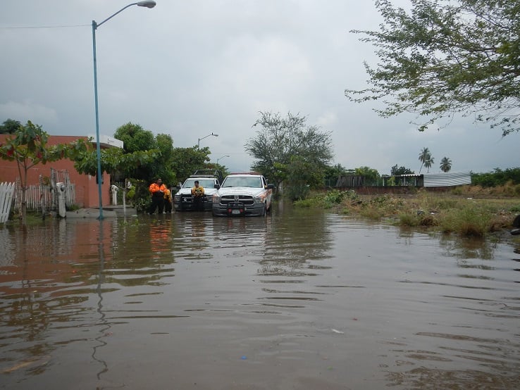 daños por lluvias en tecomán